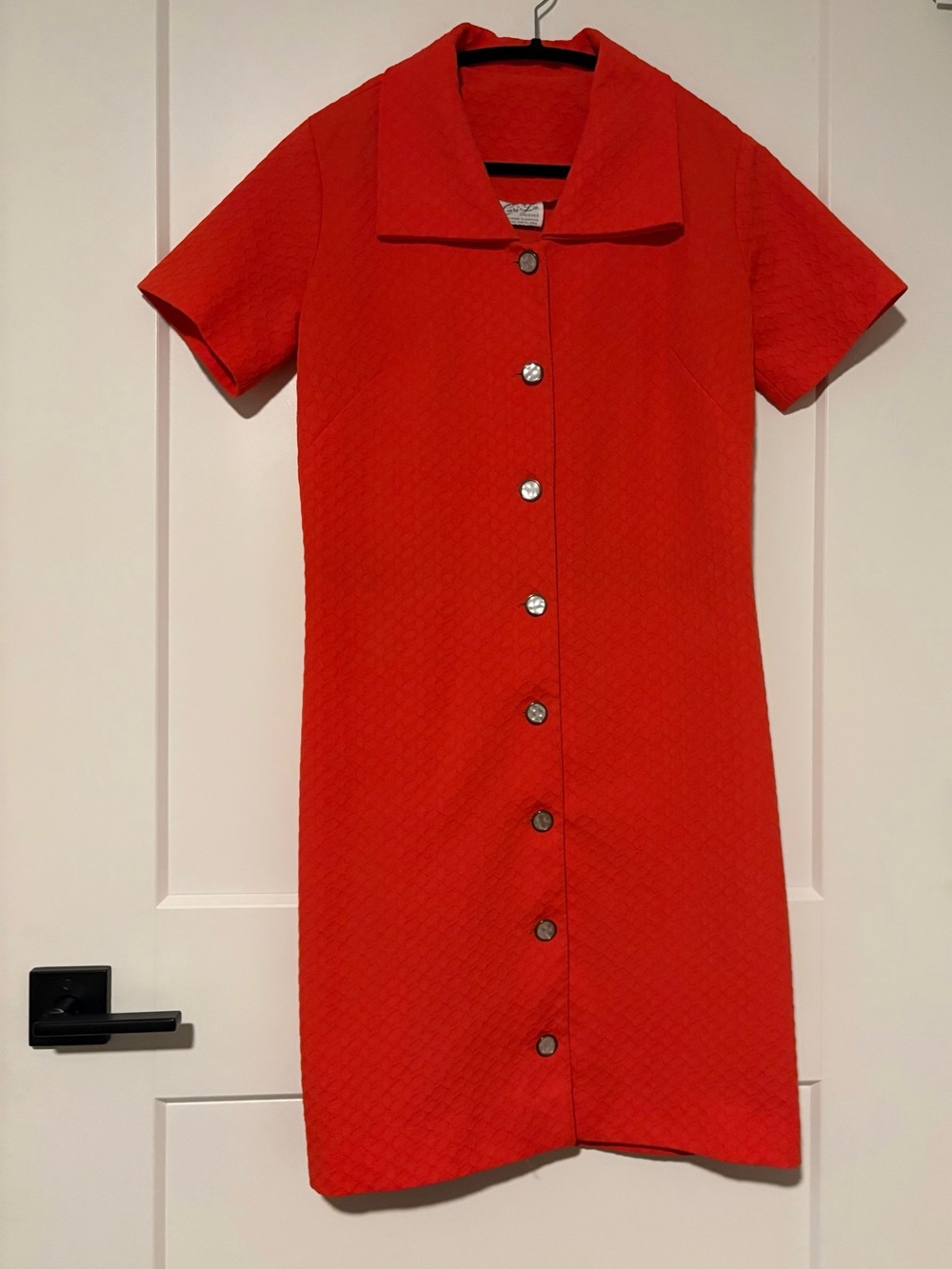 Vintage Classic Short-Sleeve Button-Front Red Dress